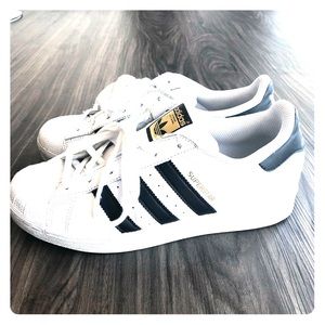 Women’s Classic Adidas Superstar Sneakers